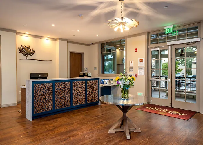 The Agrarian Hotel; Best Western Signature Collection
